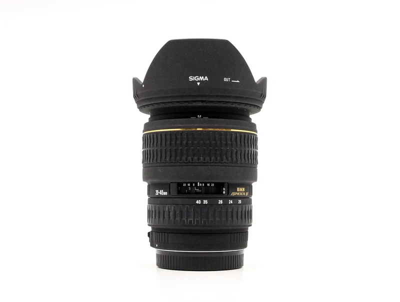 Sigma 20-40mm f/2.8 EX DG - Canon EF Fit