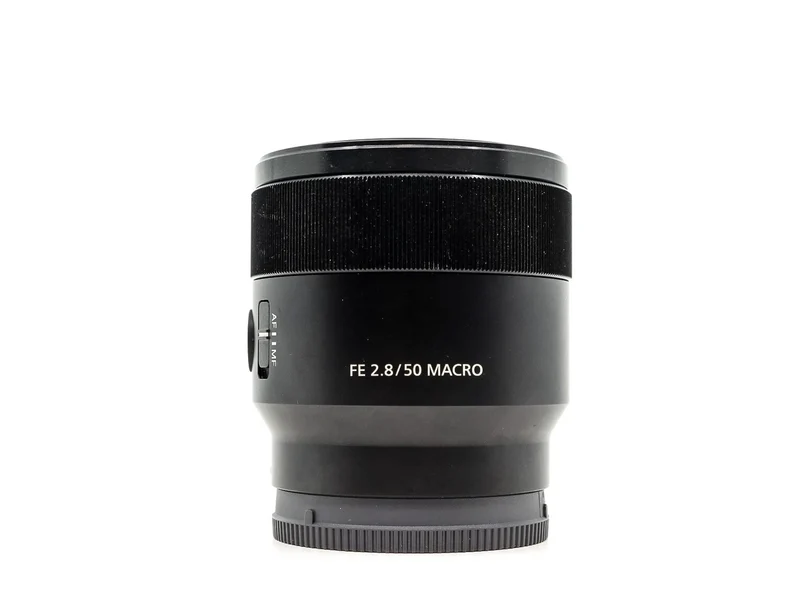 Sony FE 50mm f/2.8 Macro