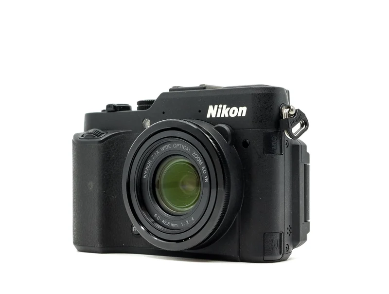 Nikon Coolpix P7800