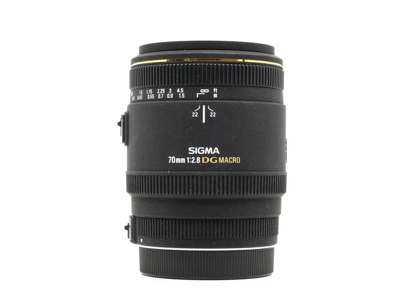 Sigma 70mm f/2.8 EX DG Macro - Compatibile con Canon EF
