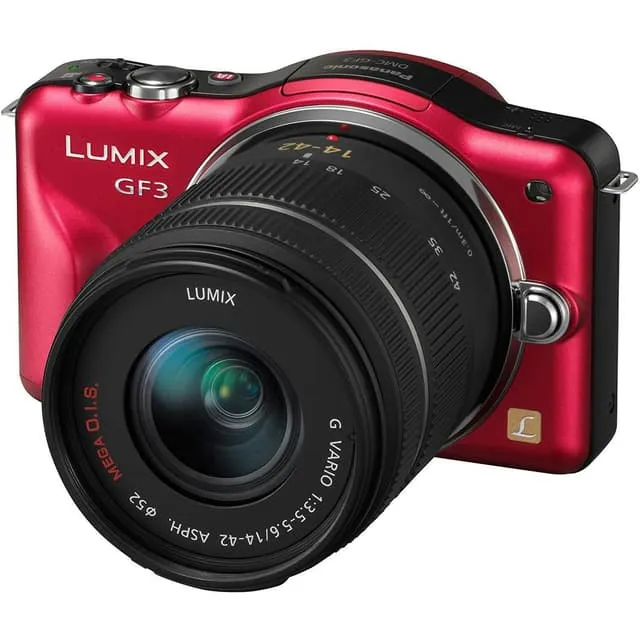 Panasonic DMC-GF3 - Rosso/Nero + Panasonic Lumix G Vario 14-42mm f/3.5-5.6 ASPH f/3.5-5.6