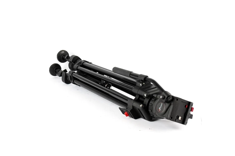 Testa fluida Cartoni Focus 8 con sistema treppiede Red Lock