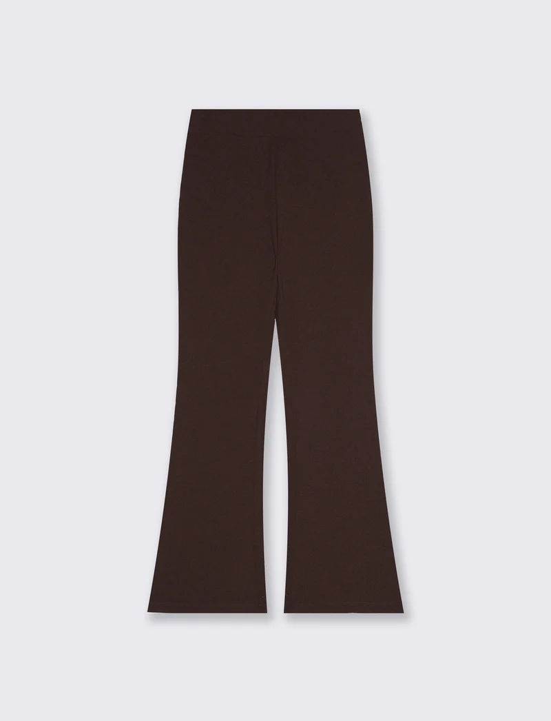 Fuseaux flare: stile e comfort unici - Moro