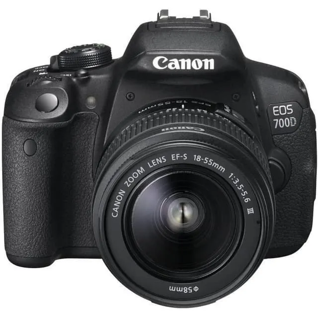 EOS 700D SLR - Nero + Canon EF-S 18-55mm f/3.5-5.6 III f/3.5-5.6