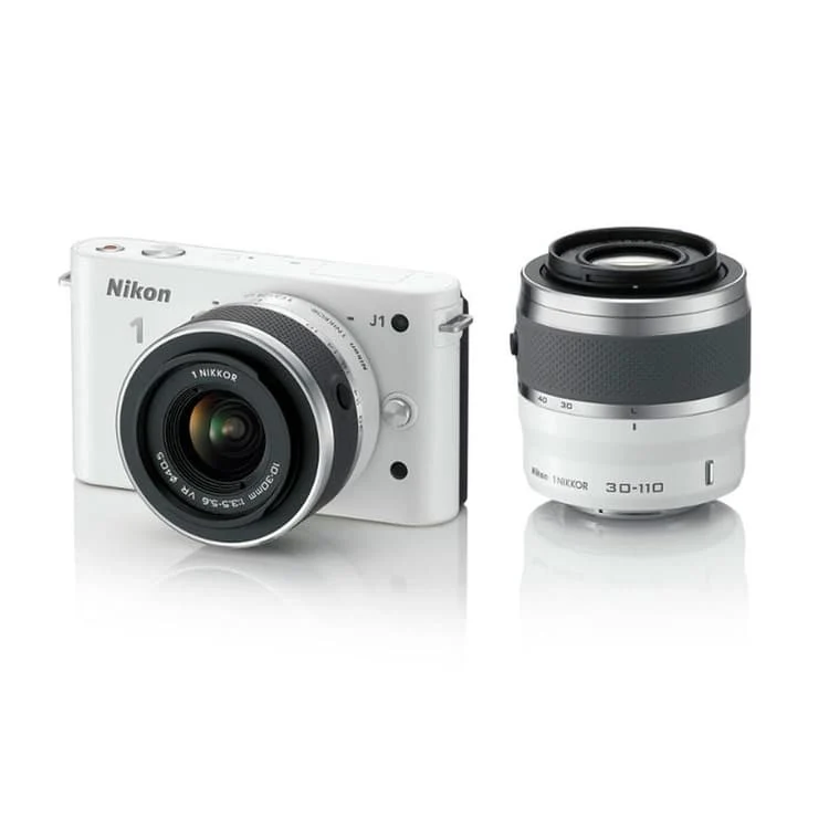 1 J1 - Bianco + Nikkor 1 10-30 mm f/3.5-5.6 + 30-110 mm f/3.8-5.6 f/3.5-5.6 + f/3.8-5.6