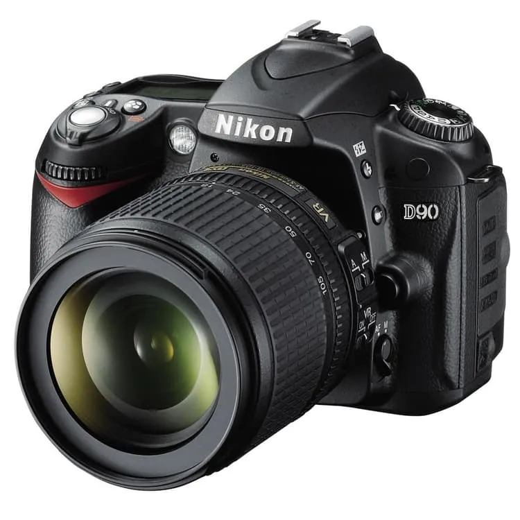 D90 SLR - Nero + Nikon Nikkor 18-70 mm f/3.5-4.5G DX ED f/3.5-4.5G