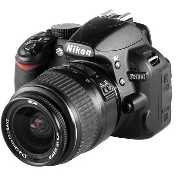DSLR D5100 - Nero + Nikon AF-S DX Nikkor 18-55 mm f/3.5-5.6G II ED f/3.5-5.6G