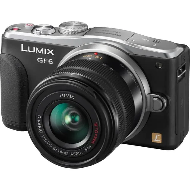 DMC-GF6 - Nero/Argento + Panasonic Lumix G Vario 14-42mm f/3.5-5.6 ASPH OIS + 45-150mm f/4.0-5.6 ASPH f/3.5-5.6 + f/4.0-5.6