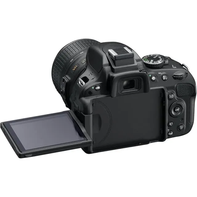 SLR D5100 - Nero + Nikon AF-S DX ED VR 18-105mm f/3.5-5.6