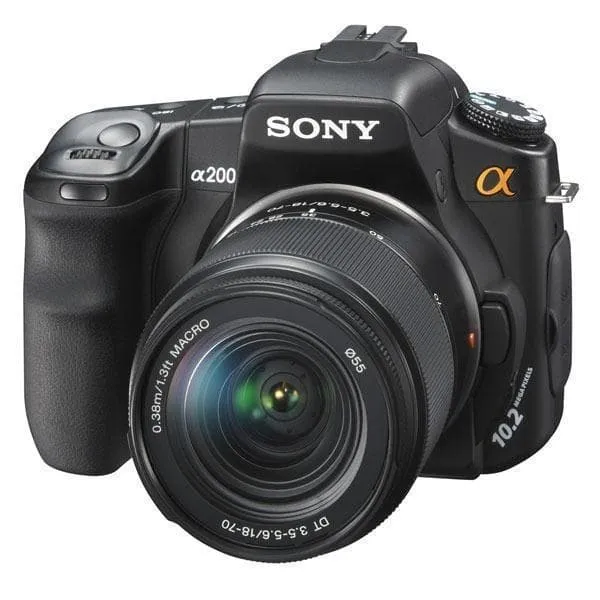 Alpha DSLR-A200 Reflex - Nero + Sony 18-70mm f/3.5-5.6 AF DT f/3.5-5.6