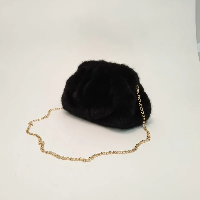 Clutch in finta pelliccia chic - Nero