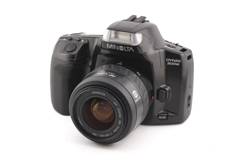 Minolta Dynax 300si + 35-70 mm f3,5-4,5 AF
