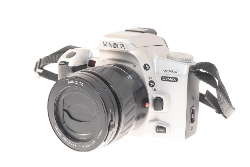 Minolta Dynax 404si + zoom 35-80mm f4-5.6 AF