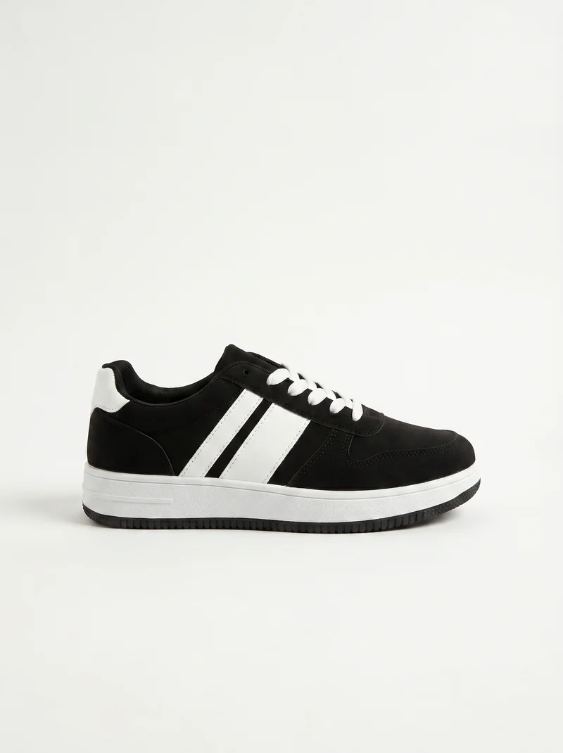 Sneakers da uomo con inserti bianchi - Nero