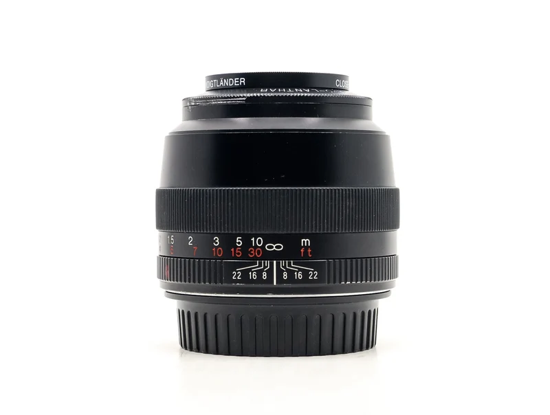 Voigtländer APO-Lanthar 90mm f/3.5 SL II - Canon EF Fit