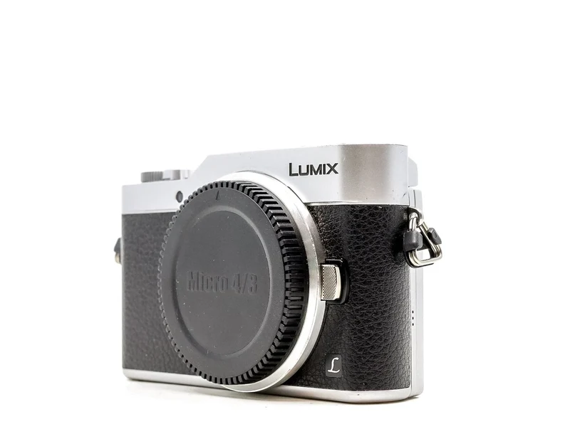 Panasonic Lumix DC-GX800