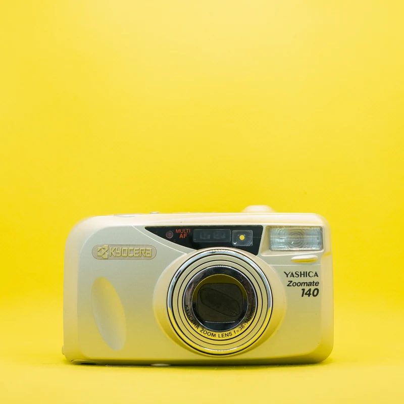 Yashica Zoomate 140 (versione Kyocera Premium) - Fotocamera compatta da 35 mm