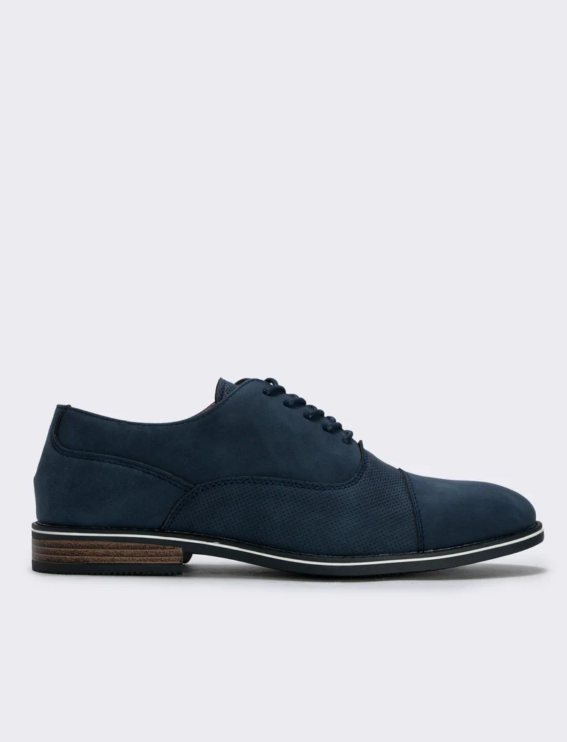 Scarpa stringata blu con suola a contrasto - Blu
