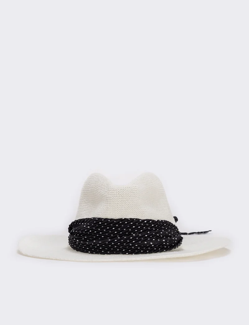 Cappello a falda larga con foulard elegante - Bianco
