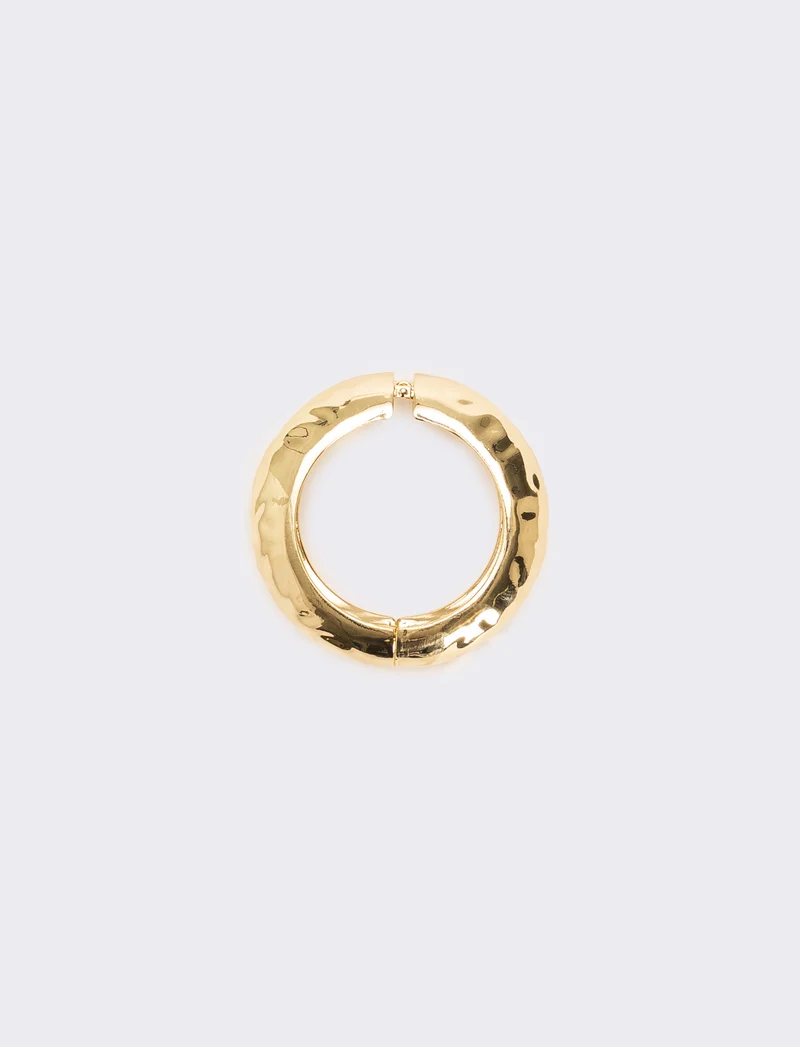 Bracciale rigido martellato chiusura a scatto - Oro