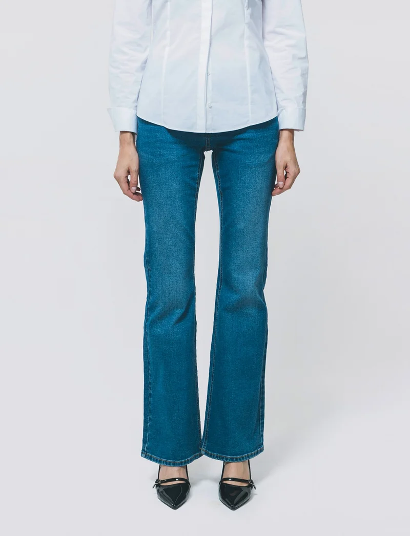 Jeans a Zampa Vita Bassa con Tasche - Denim